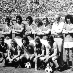 SL Benfica 1974 - 75 Retro Voetbalshirt